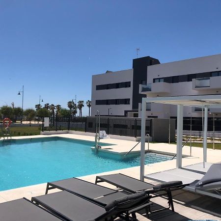 Bajo Con Jardin En Primera Linea De Playa Màlaga Exteriér fotografie